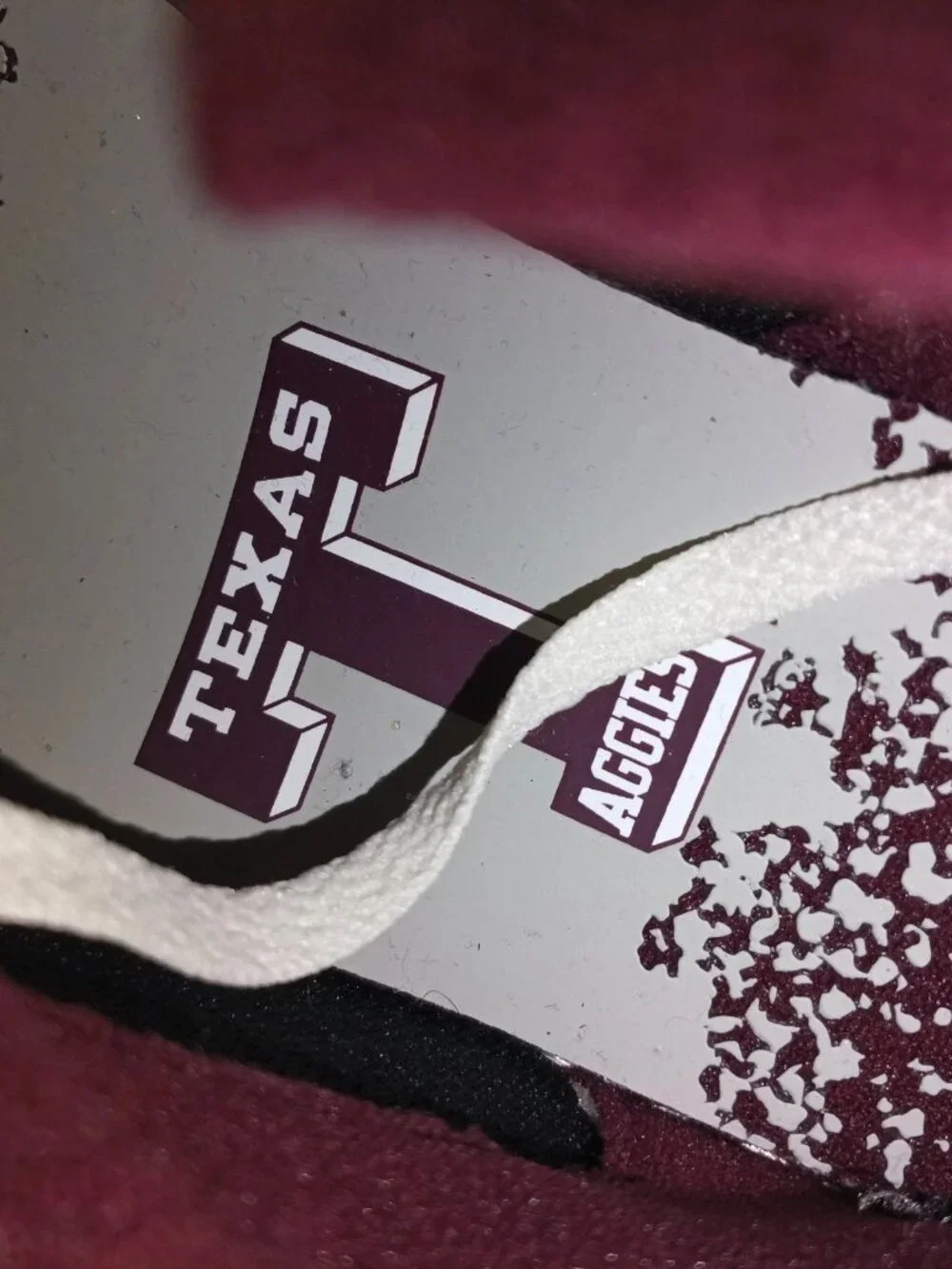 Adidas Texas A&M Aggies Rivalry Low Sneakers Men's 9.5 Maroon White NWT